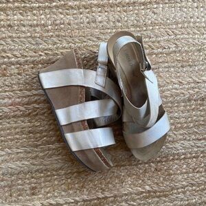 Platform sandals